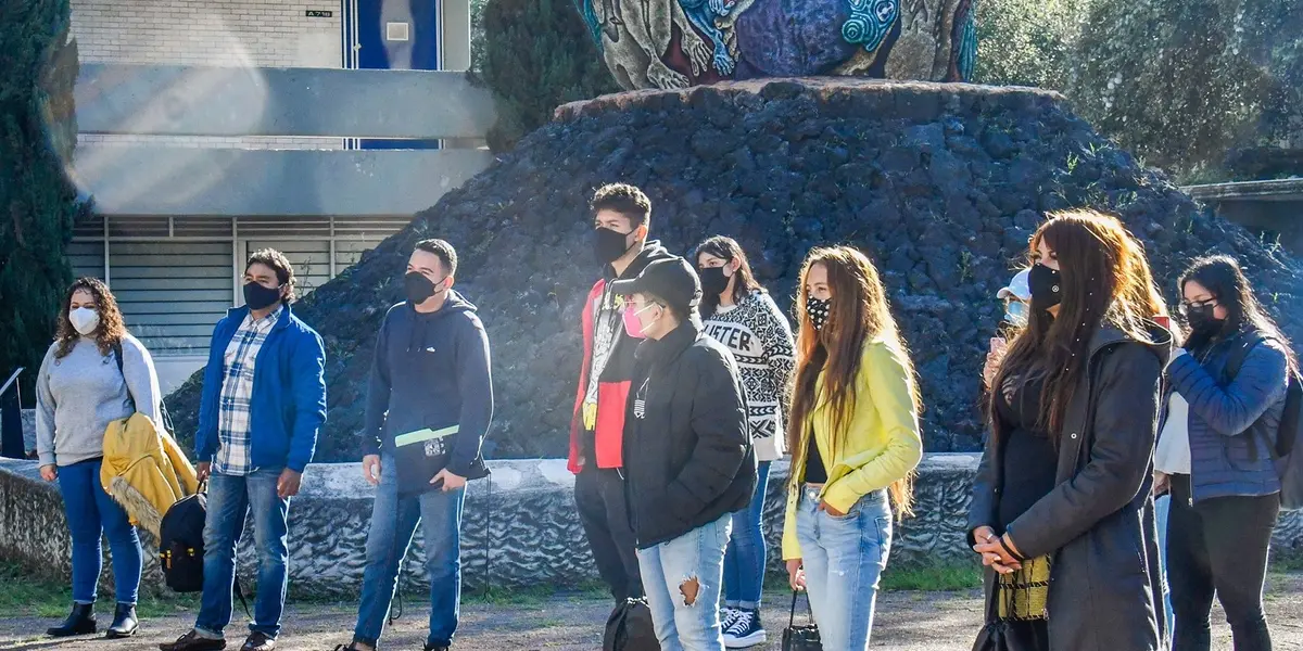 Por medio de un comunicado difundido en redes sociales, la máxima casa de estudios señaló que el regreso a las aulas.