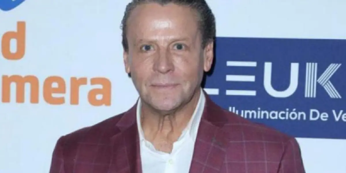 Por si no lo sabias, estos artistas han pagado por un saludo de Adame