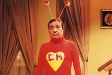 Qué significa el llamativo corazón en el pecho de la vestimenta del Chapulín.