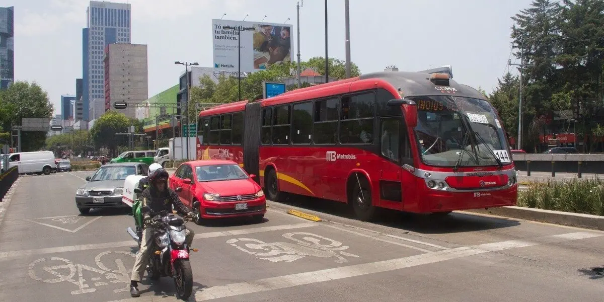 Quedan exentos los hologramas 0 y 00, así como los autos híbridos y eléctricos. Estos pueden circular todos los días incluyendo los sábado.
