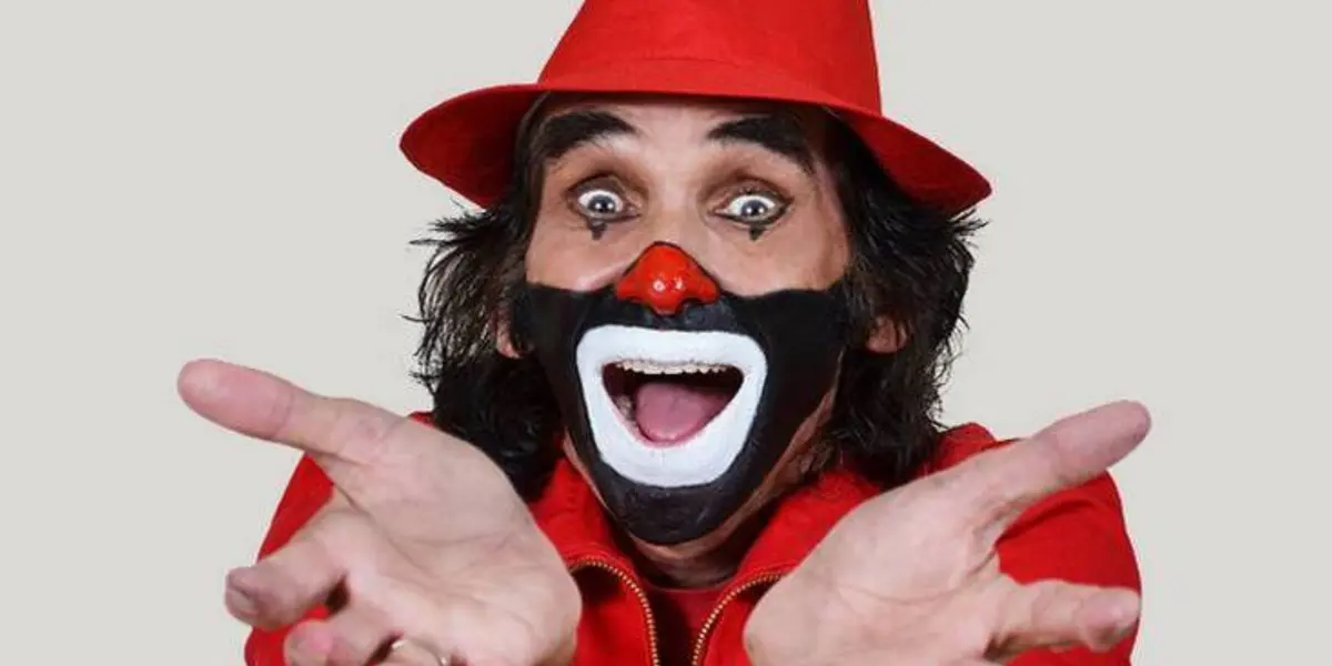 Ricardo González mejor conocido como Cepillín estudio una carrera por obligación