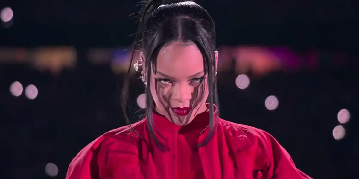 Rihanna aprovechó el Halftime Show para mandar aterradores mensajes de sus creencias