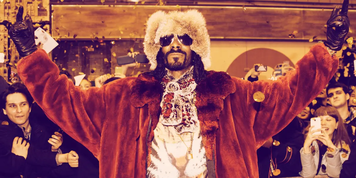 Sandbox, un gigante metaverso, tuiteó la primera fase de la subasta de tierras de Snoop Dogg, que incluye 122 tierras regulares, 67 tierras premium y 3 propiedades notablemente similares a las propiedades inmobiliarias virtuales de Snoop Dogg.