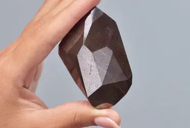 Se cree que "enigma", se formó como consecuencia del impacto de un meteorito hace más de 2.600 millones de años.