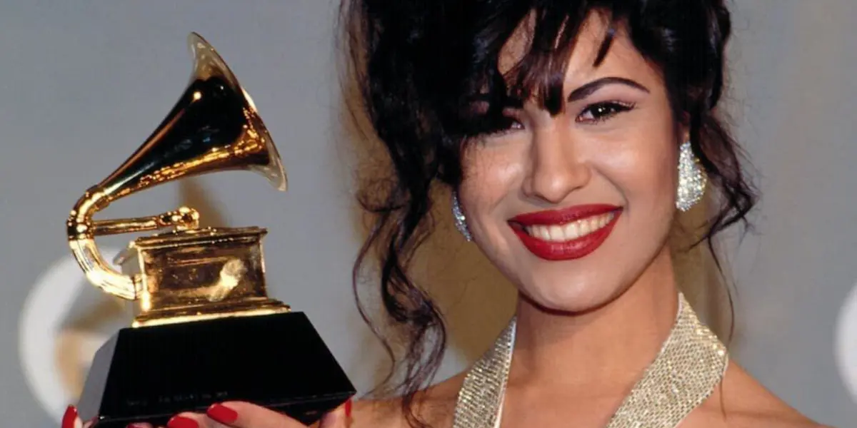 Selena Quintanilla le envía fuertes mensajes a su familia a través de un psíquico