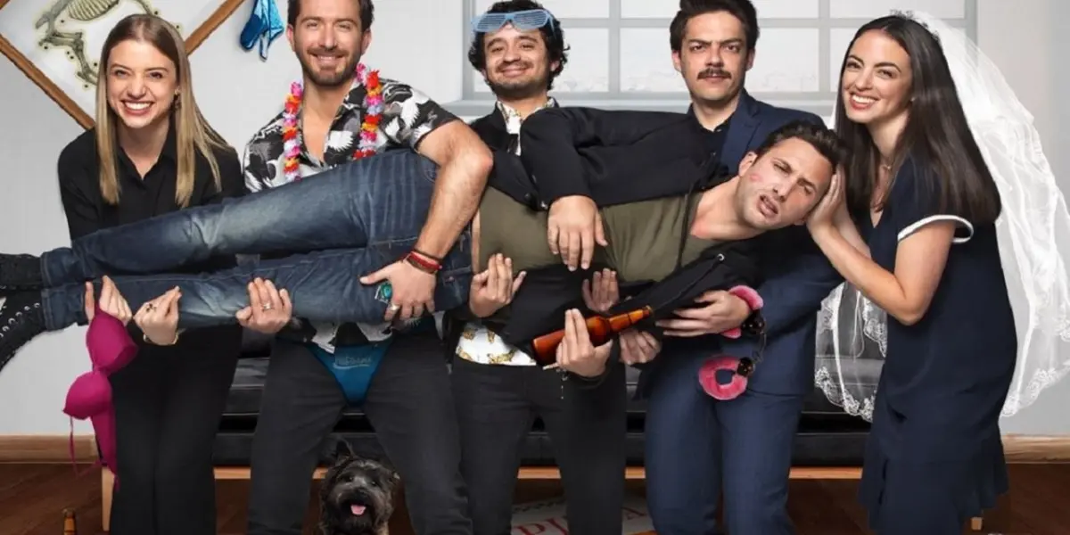 Si lo has visto te hacemos resumen: esta es una serie mexicana de comedia dramática que cuenta la historia del actor Sebastián Ybarra