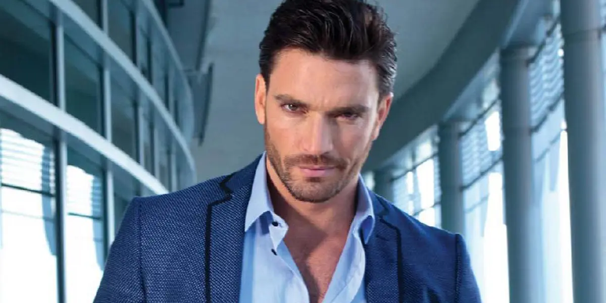 Una publicación sacó a la luz algunas conversaciones de Julián Gil con sus seguidoras.