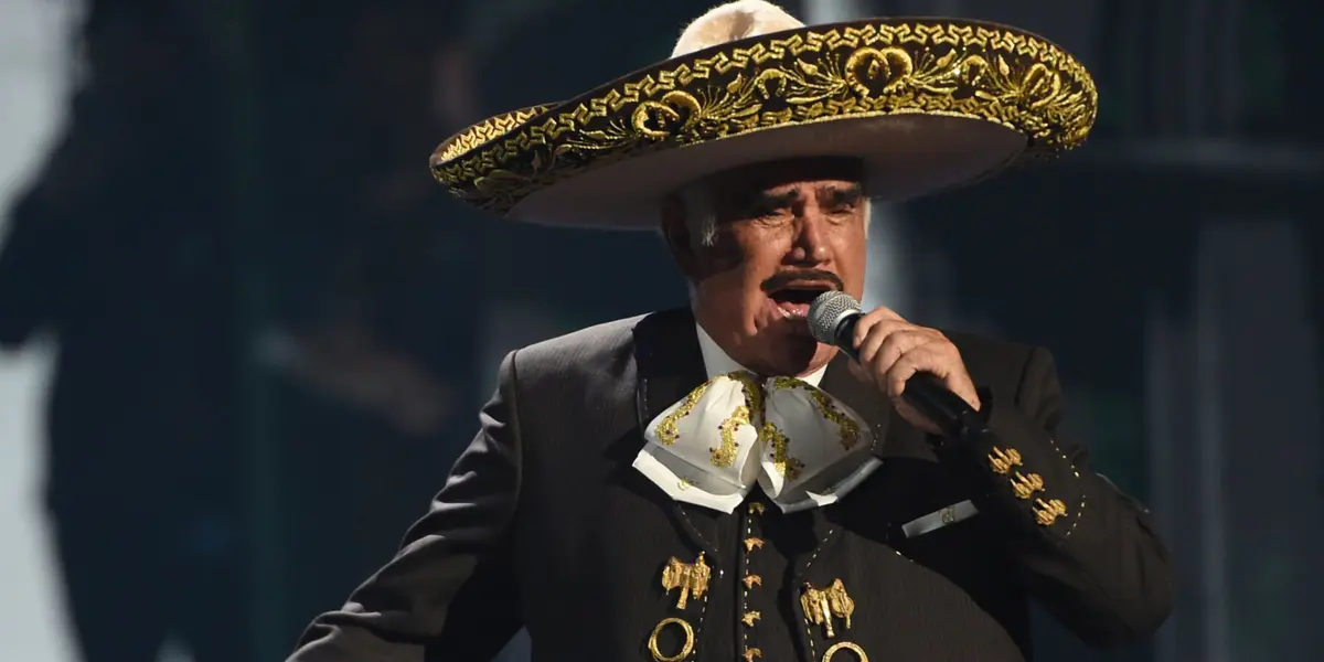 Vicente Fernández cantaba largos periodos de tiempo pero tenía un truco para cuidar su voz y poder hacerlo
