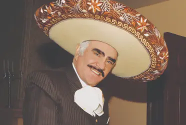 Vicente Fernández fue acusado de de haberse robado uno de sus más grandes éxitos