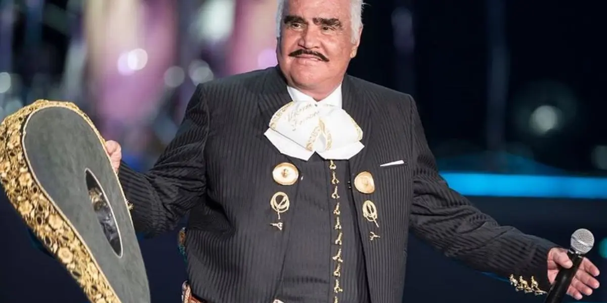 Vicente Fernández se dio el lujo de tener su avión privado y así lucía
