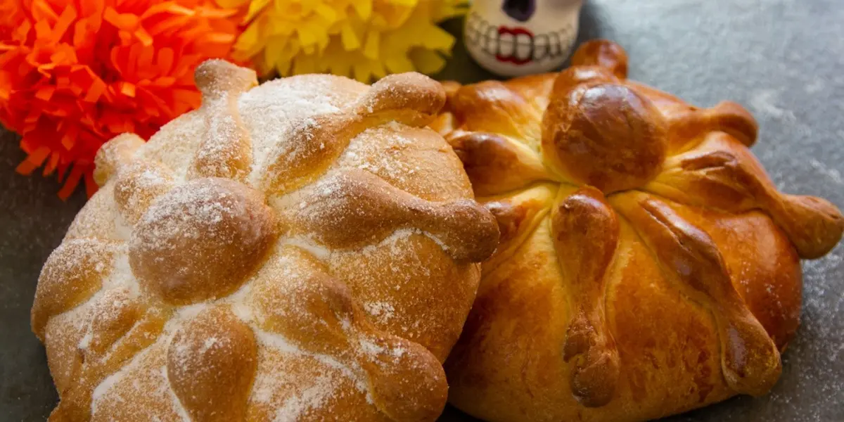 Ya sea con café, chocolate, te o con lo que sea, para gustos hay de todo en estos lugares a los cuales acudir por un buen pan de muerto.
