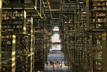 A partir de este 2 de mayo, la Biblioteca Vasconcelos reabrió por completo bajo el lema Volver a Verte y, además de los servicios habituales, también ya hay convocatorias listas para distintos talleres, charlas y eventos.