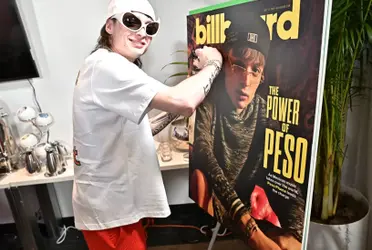 Conoce cual fue el primer auto que pudo comprar Peso Pluma