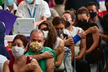 De acuerdo con autoridades capitalinas, en la Ciudad de México hay alrededor de un millón de personas que ‘olvidaron’ acudir por su refuerzo y otros.