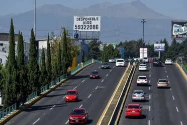 De acuerdo con el programa Hoy No Circula establecido para el viernes 15 de abril, en la CDMX y el Edomex no podrán circular autos con engomado azul, hologramas 1 y 2 y terminación de placa 9 y 0.