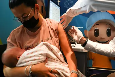 Desde que concluyó la vacunación con esquema completo en la capital del país, el gobierno local no ha dejado de atender a la población que por alguna razón no acudió por el biológico.