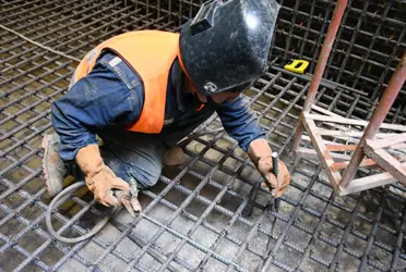 En conferencia de prensa para presentar los avances de la subestación, la jefa de Gobierno, Claudia Sheinbaum, aseveró que esta obra -que tendrá la capacidad para iluminar a una ciudad de 300 mil habitantes.