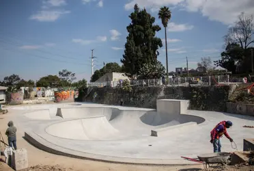 En el espacio donde antes estaban las tinas de los animales marinos del extinto Atlantis se construyeron dos bowls para práctica del patinaje, bicicleta y patines.