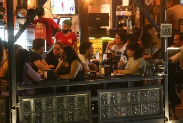 En un sondeo realizado por el medio “el informador”,  en el corredor de Chapultepec a visitantes de bares y otros peatones, la mayoría  coincidió en estar a favor de la obligatoriedad .