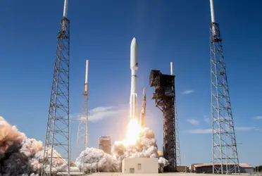 Finalmente despegó a las 5.19 horas de la mañana de hoy, hora del este de EEUU (10.19 GMT), tras dos aplazamientos desde su fecha inicial.