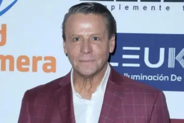 Por si no lo sabias, estos artistas han pagado por un saludo de Adame